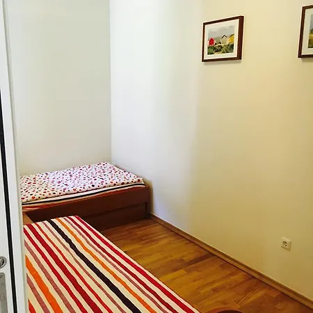 Apartment Omis Apartament *